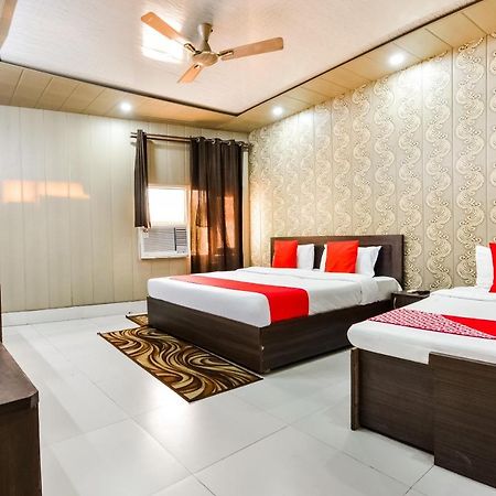 Oyo 46152 Hotel Neelam Karnal Exterior photo